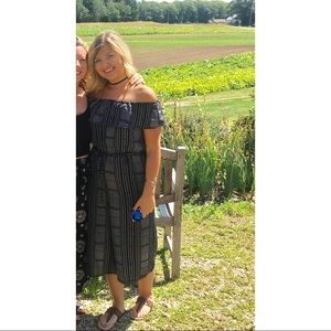 Off-the-shoulder jumper